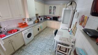 Appartement à Las Viñas. Piso grande en el centro