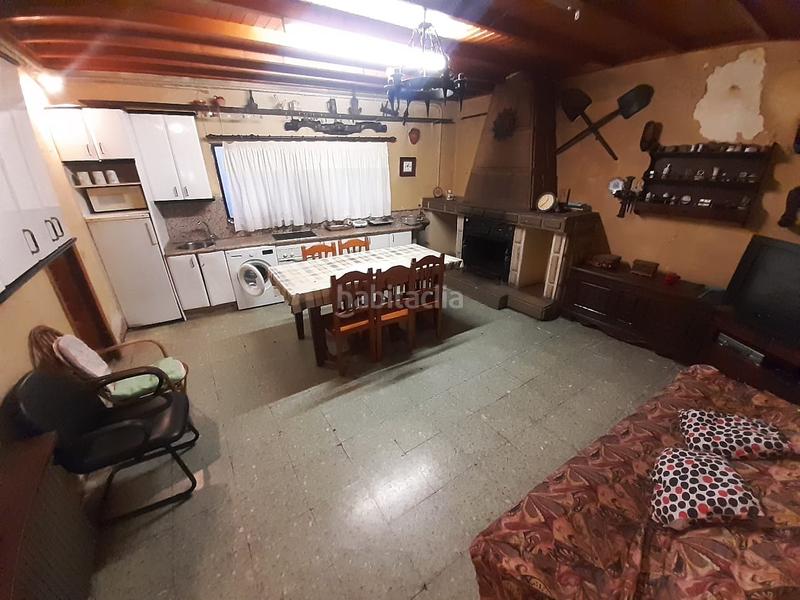 Foto ad1b87ea-821c-40c9-a70b-83b046836745. Pis amb xemeneia a Pinilla Zamora