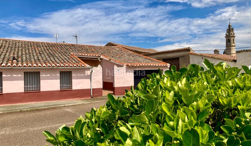 Foto e14e3f44-a36c-4447-ad05-e405c0d8d389. Casa amb aparcament a Molacillos
