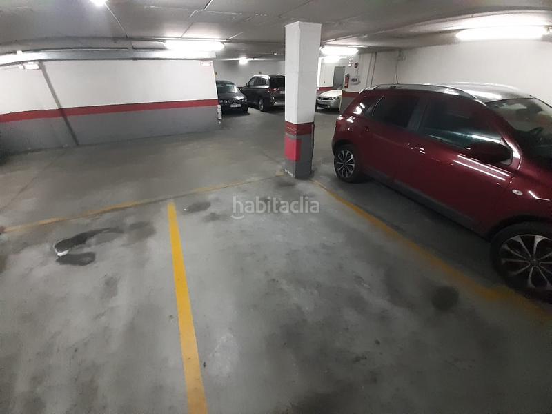 Foto b82912f4-46f1-4248-b9cb-04b798a42117. Aparcament cotxe a Los Bloques Zamora
