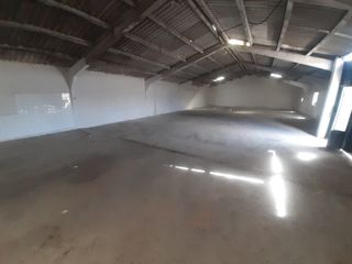 Nau industrial a Morales del Vino