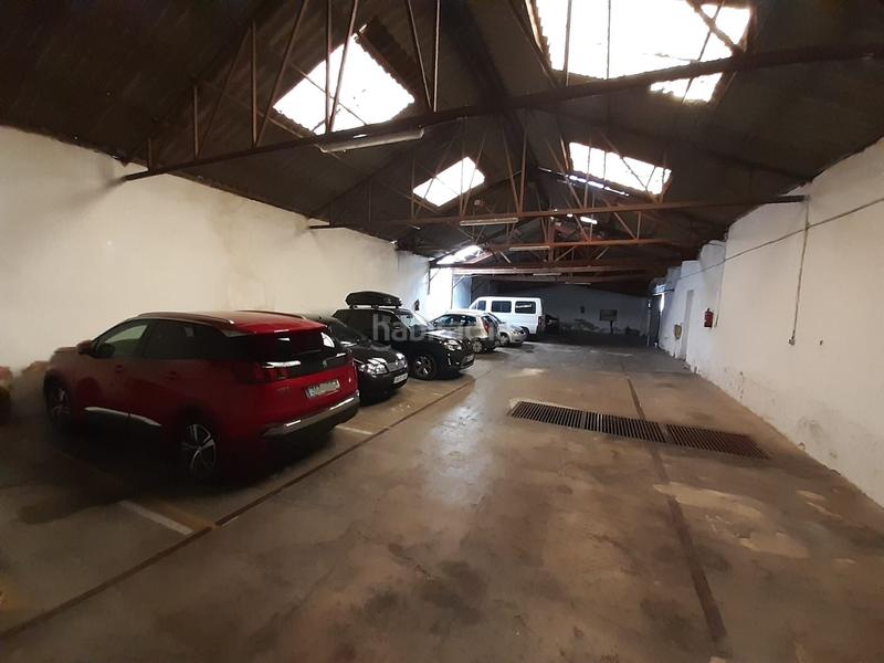 Foto c8a54baa-763e-44dd-9ac5-47b9e7d6fa45. Industrial building in Los Bloques Zamora