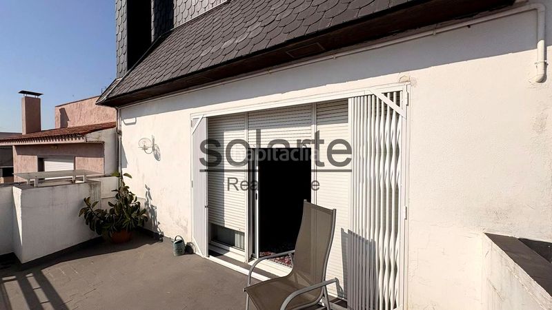 Foto 068a59b6-b248-48c2-9dbe-8f662fb4f854. Edifici a Collblanc Hospitalet de Llobregat (L´)