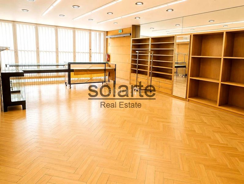 Foto 0a4b80d9-6724-4822-a04a-89068e24a456. Edifici a Collblanc Hospitalet de Llobregat (L´)
