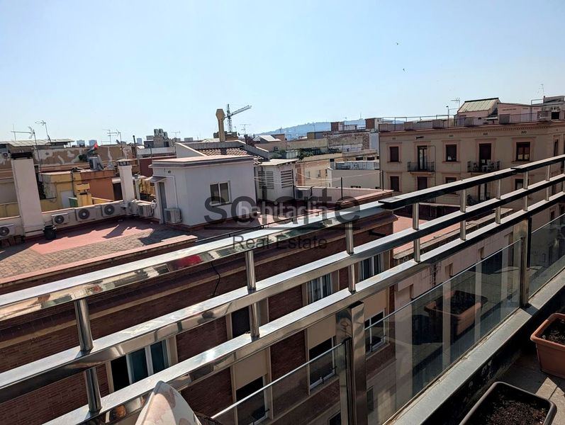 Foto 26b6981d-f75b-4f64-b4ce-385b8a36f471. Edifici a Collblanc Hospitalet de Llobregat (L´)