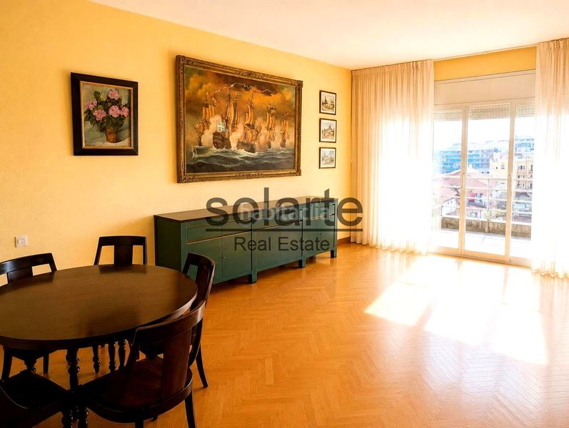 Foto 37246fe5-a213-42f6-8534-b971b7589ef1. Edifici a Collblanc Hospitalet de Llobregat (L´)