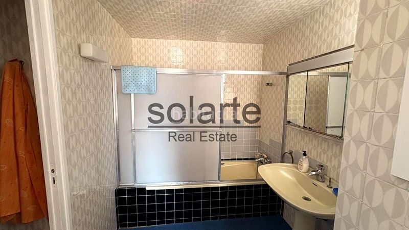 Foto 648858c2-f647-4e0a-a084-b1f110b6c852. Edifici a Collblanc Hospitalet de Llobregat (L´)
