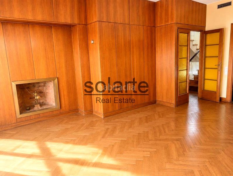 Foto 913bf391-c03e-4e5b-96f3-29656ef0f2d9. Edifici a Collblanc Hospitalet de Llobregat (L´)