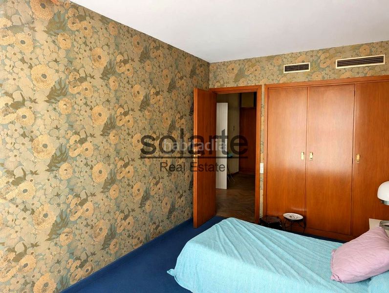Foto ac9241cf-8299-4829-95a8-e84896db0af4. Edifici a Collblanc Hospitalet de Llobregat (L´)