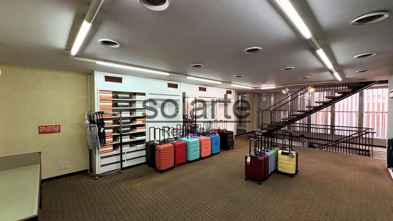 Foto bdf01f3c-47a4-472d-a668-fb35dbd2d634. Edifici a Collblanc Hospitalet de Llobregat (L´)