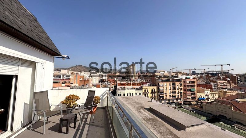 Foto cd118583-6591-4d1e-87f8-bf337e19082c. Edifici a Collblanc Hospitalet de Llobregat (L´)