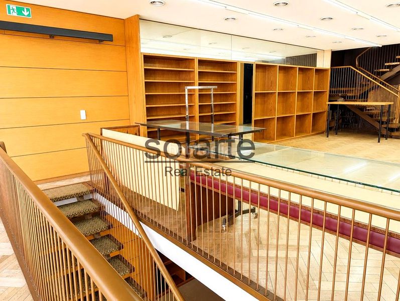 Foto d3d22b29-992e-437d-ab4f-8e5918d69c5e. Edifici a Collblanc Hospitalet de Llobregat (L´)