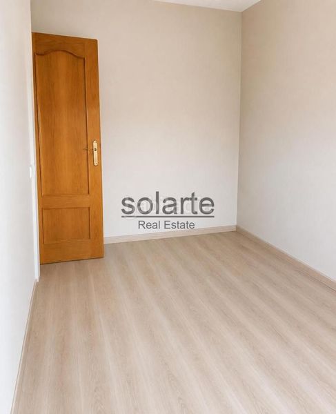 Foto c6775110-31ff-474b-bb4d-0d30e39875dc. Pis a Porta Barcelona