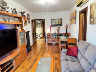 Pis  Calle d'espronceda. Piso , vive a 150 metros del mar luz, espacio y confort en el co