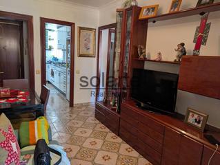 Flat in Carrer de graner 35. Tu nuevo hogar con luz natural vivienda exterior de 3 dormitorio