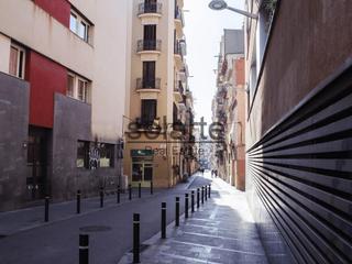 Appartamento in Carrer mare de déu dels desemparats 115. Oportunidad de inversión inmueble alquilado con ingresos garanti