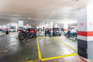 Parking voiture  Carrer martí codolar. Aparca sin preocupaciones