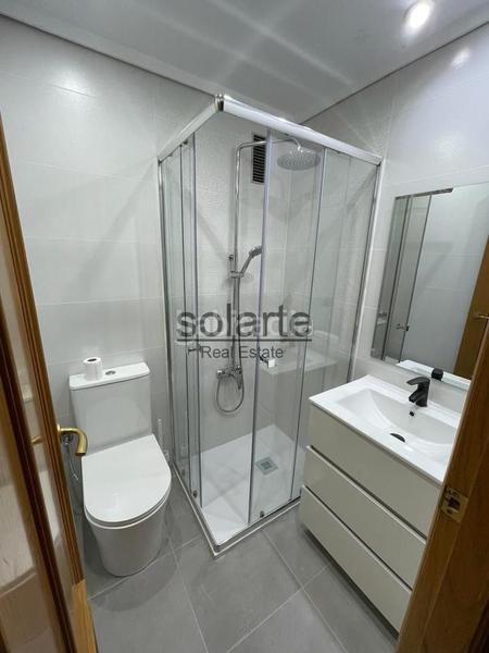 Foto b6389015-fb19-4c26-be4b-b57a104e0be5. Local comercial espacio reformado y versátil en ubicación privilegiada en Barcelona
