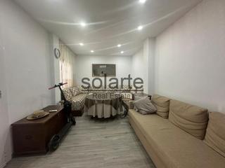 Rez-de-chaussée  Carrer del pilar 29. Ideal para familias piso amplio y bien equipado