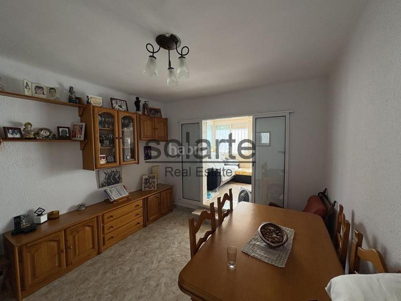 Foto 1bb83e96-913b-4816-a8db-e3ccc8130941. Piso descubre tu nuevo hogar, lleno de comodidad y luz en Hospitalet de Llobregat (L´)