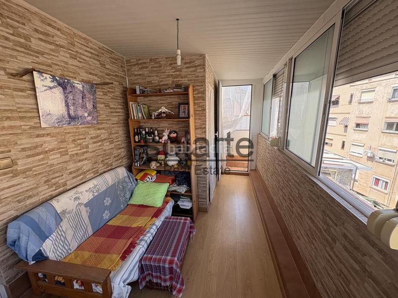 Foto 1e6dab1d-cfb0-4179-ac12-b1db4bfb582d. Piso descubre tu nuevo hogar, lleno de comodidad y luz en Hospitalet de Llobregat (L´)