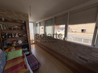 Etagenwohnung  Carrer mina. Descubre tu nuevo hogar, lleno de comodidad y luz
