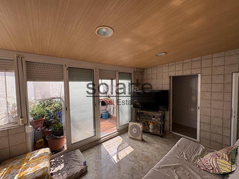 Foto 6a3ba514-d449-4805-ae90-e23dc50e886f. Piso descubre tu nuevo hogar, lleno de comodidad y luz en Hospitalet de Llobregat (L´)