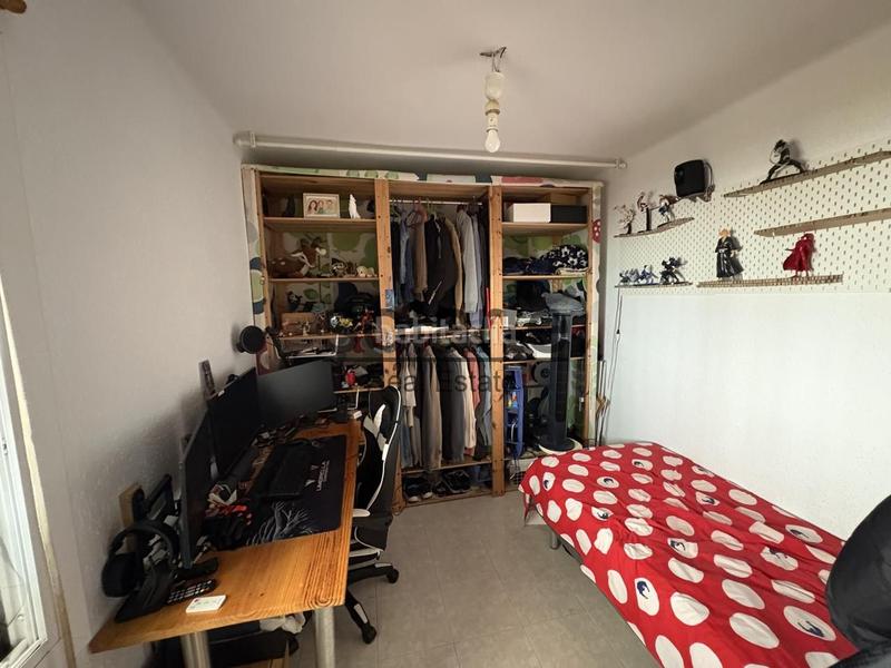 Foto b376a73d-65d9-444f-85aa-fa15a3d88678. Piso descubre tu nuevo hogar, lleno de comodidad y luz en Hospitalet de Llobregat (L´)