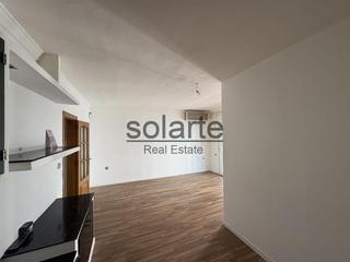 Appartement  Carrer ramon llull. Vivienda amplia, moderna y perfectamente conservada