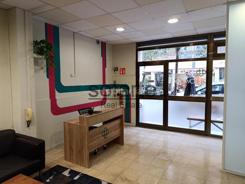 Foto 0c9b77ae-7ece-46af-83af-0a6e0bd22511. Lloguer local comercial a Sants Barcelona