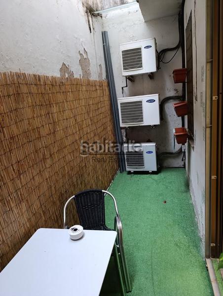 Foto d971128c-e65b-49f2-8739-9bfd8138f99d. Lloguer local comercial a Sants Barcelona