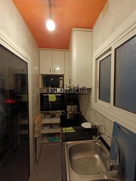 Foto 3b6f35da-068c-4f3f-8de6-16e6f64c4a9e. Piso inversión garantizada piso luminoso con inquilino estable en Santa Coloma de Gramenet