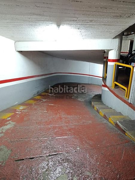 Foto a2fa7c5f-ed03-434d-9441-cd0b41b4b6e8. Aparcament cotxe a La Teixonera Barcelona