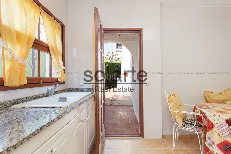 Foto 995ca3e9-9e5d-4596-ba75-b1c9807fcf91. Casa a calle núria 11 a Cunit residencial Cunit