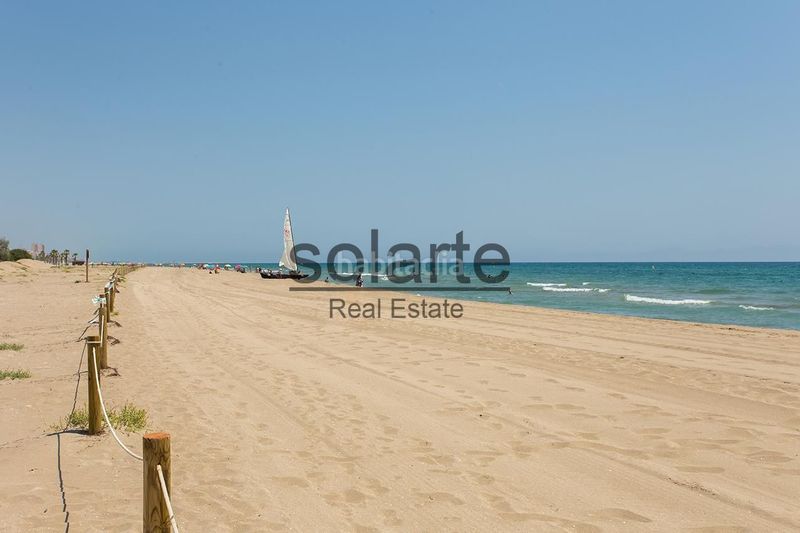 Foto d6d71ff1-3f34-4fbe-924a-01ba05c814af. Casa a calle núria 11 a Cunit residencial Cunit
