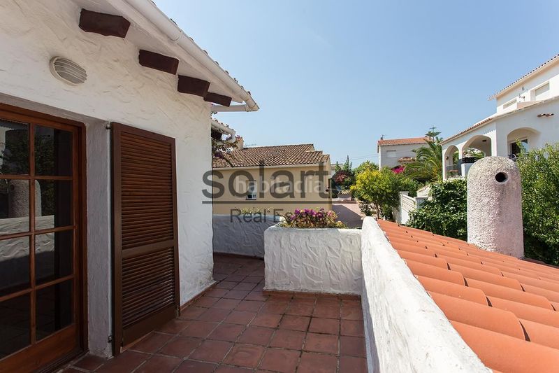 Foto e78873a6-7606-457c-83d8-7f467fc02230. Casa a calle núria 11 a Cunit residencial Cunit