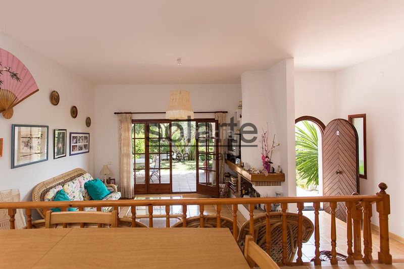 Foto fe3598ac-df97-483b-97d1-29d3d2e8a582. Casa a calle núria 11 a Cunit residencial Cunit