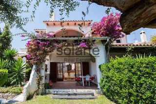 Casa a Núria 11. Hermoso chalet pareado  de arquitectura mediterranea