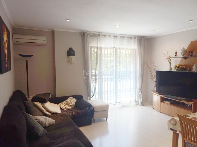 Foto 283f75bd-0966-4e4f-b257-a40e1c0d9e49. Pis amb calefacció aparcament a Montigalà Badalona