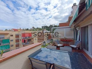 Àtic  De trajà. Ático exterior reformado con terraza privada y ascensor
