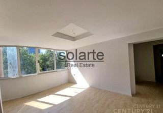 Flat  De xile. Amplio piso con terraza y piscina comunitaria