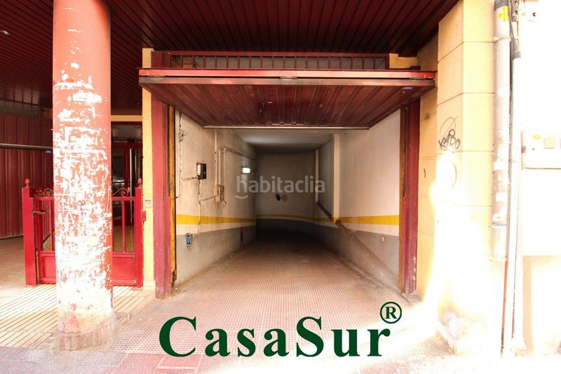 Foto 0c328eb1-ca4a-4fbf-83ee-f0b17eee5aae. Posto auto in Pajarillos Bajos Valladolid