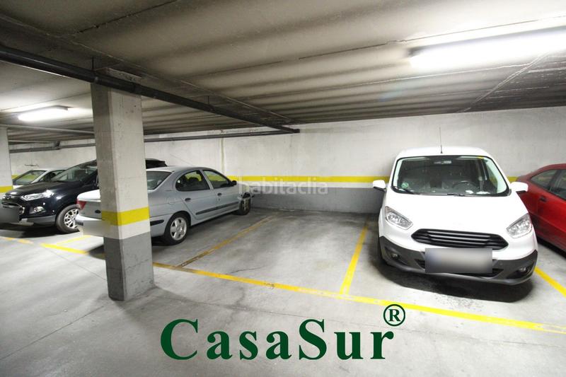 Foto 23a347f0-4999-45e0-92c9-25634eed755b. Posto auto in Pajarillos Bajos Valladolid