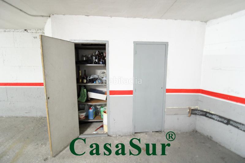 Foto 78704d5c-b3da-49f8-b66b-414b00a98591. Autoparkplatz in Circular Valladolid