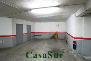 Autoparkplatz in Circular. ¡plaza de garaje con trastero, situado la circular!