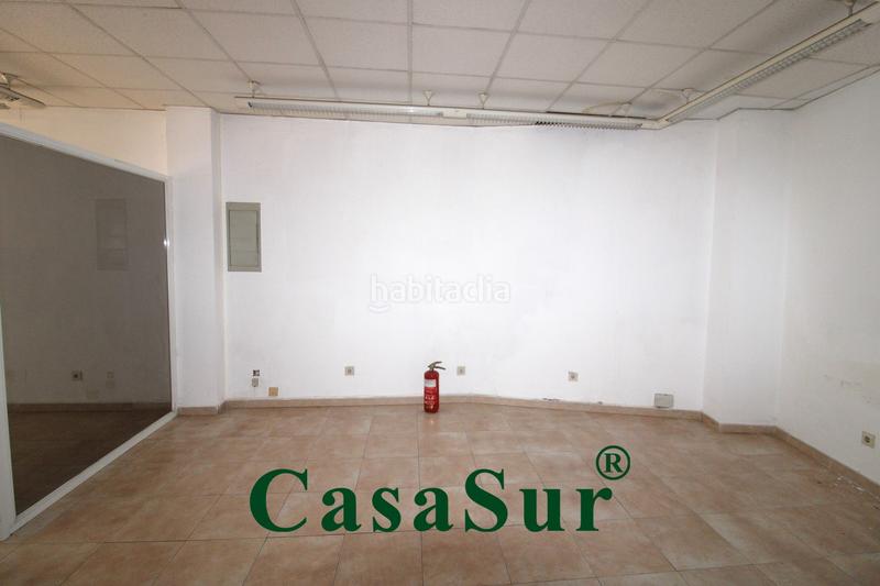 Foto 07516f84-63af-4b6a-a35d-c2fd131e79e4. Local comercial a Circular Valladolid