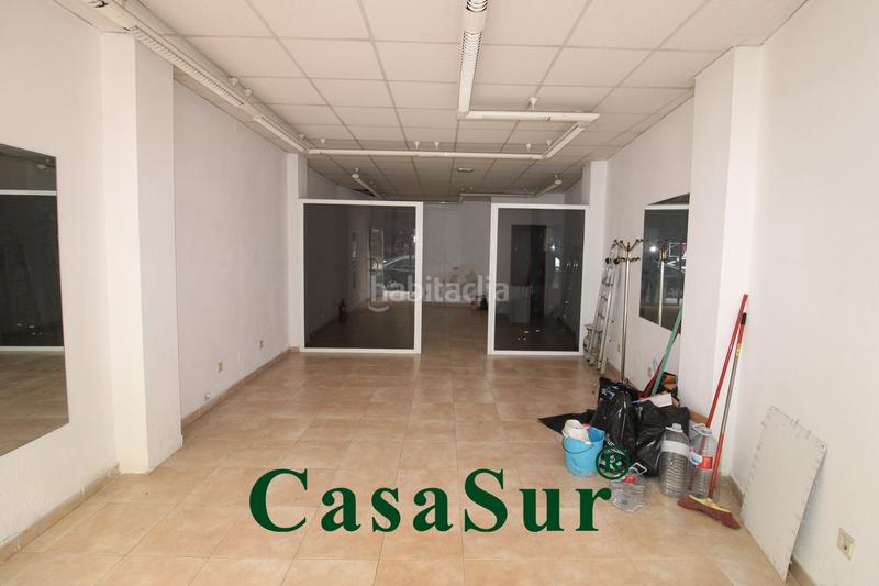 Foto ce95865d-20bb-40ac-9f55-2eea619e3a39. Local comercial a Circular Valladolid