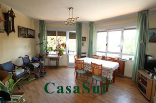 Appartement en Rondilla. magnfico piso con ascensor y trastero, muy bien situado junto