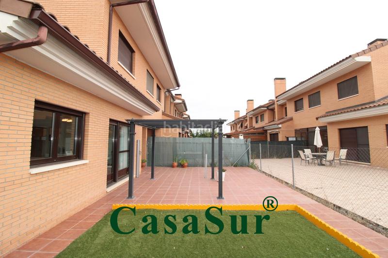 Foto 20346878-cd55-409f-b016-b83ee5d27400. Chalet con riscaldamento parcheggio piscina in Aldeamayor de San Martín