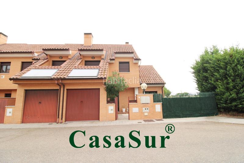 Foto 58c90c1c-df9a-4d8d-b391-6a669ba4d3de. Chalet con riscaldamento parcheggio piscina in Aldeamayor de San Martín